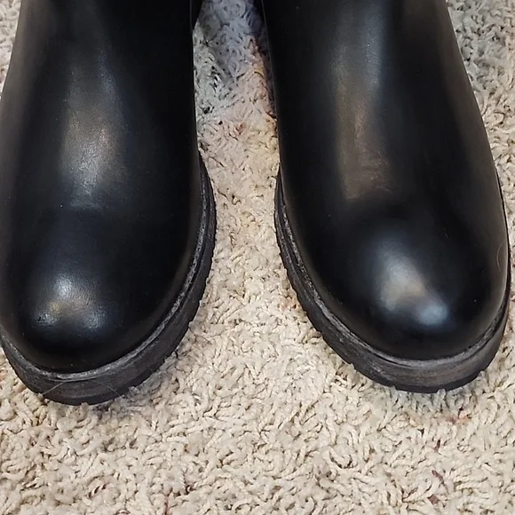 Frye Melissa Lug Black Boots 8 NWOT - Picture 3 of 8
